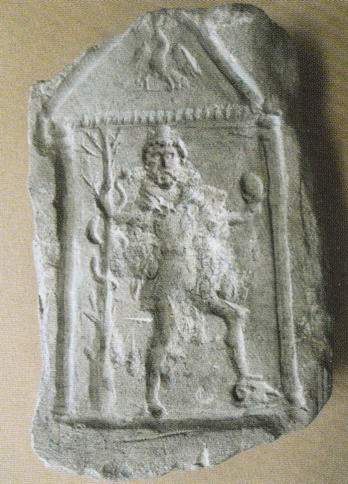 Cavity of a mould for syncretistic amulet with several gods